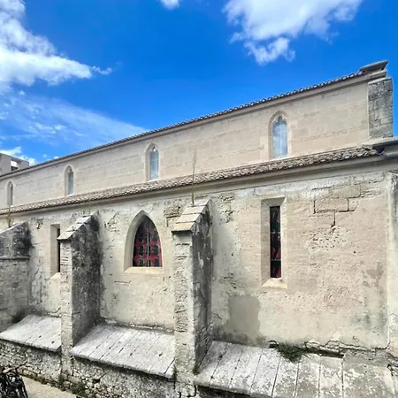 Les Remparts Et Parking